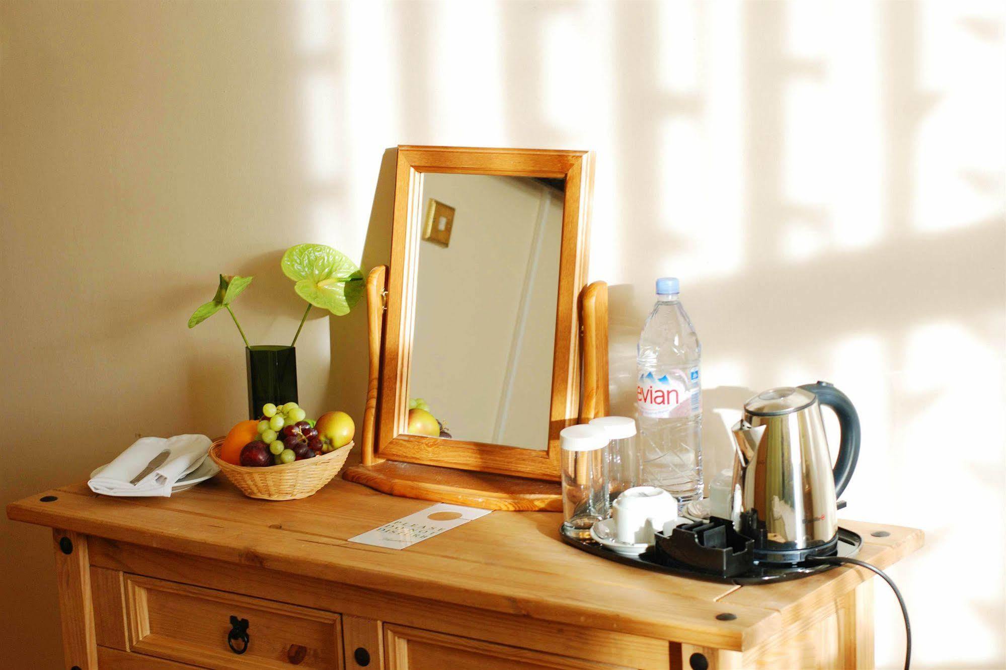 Hotel Makedonia London Bagian luar foto