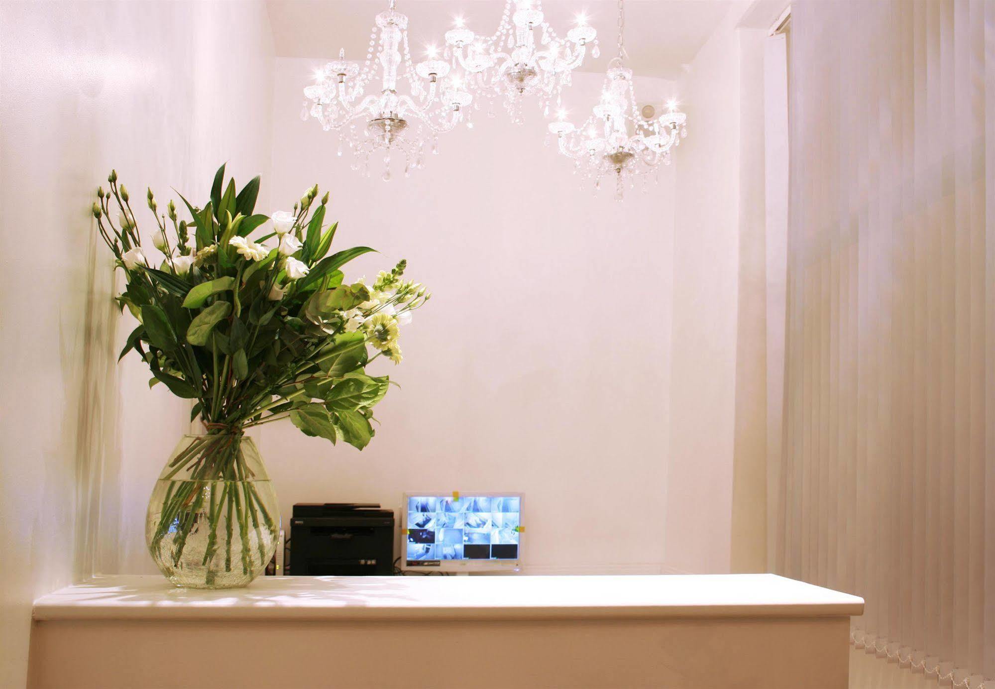 Hotel Makedonia London Bagian luar foto
